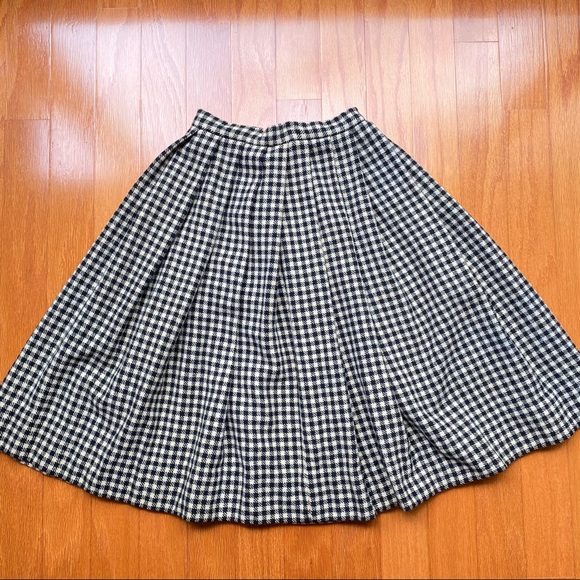 Vintage 70’s houndstooth wool pleated skirt - Picture 3 of 5